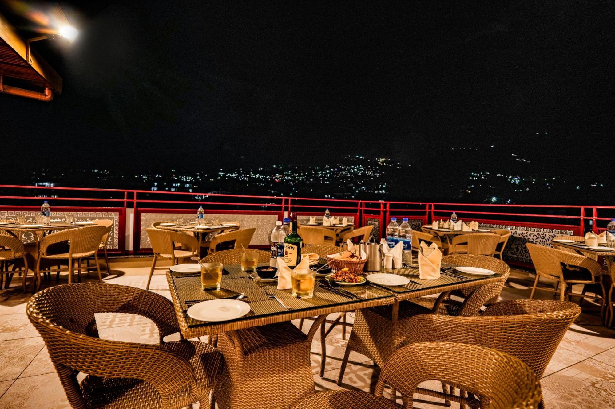 Hotel Square One By D'Polo ดารัมซาลา ภายนอก รูปภาพ