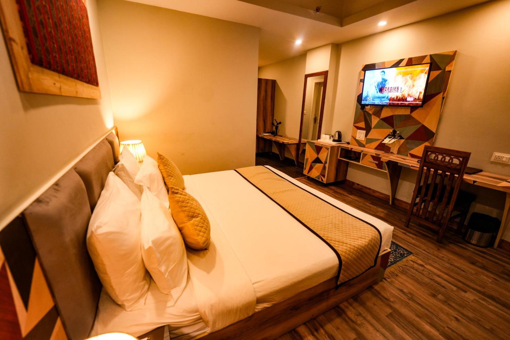 Hotel Square One By D'Polo ดารัมซาลา ภายนอก รูปภาพ