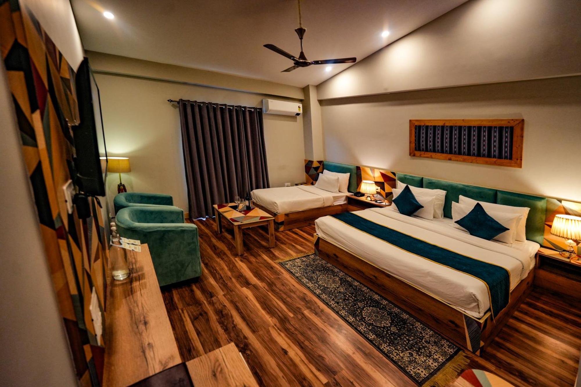 Hotel Square One By D'Polo ดารัมซาลา ภายนอก รูปภาพ